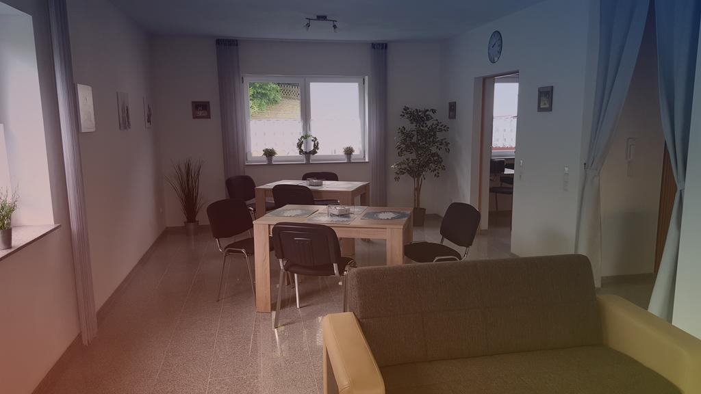 Апартаменти Haus-Bernhard-Hp Herschweiler-Pettersheim Екстер'єр фото